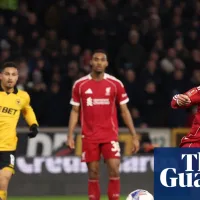 Robertson and Salah help Liverpool to redemption over Wolves in FA Cup tie