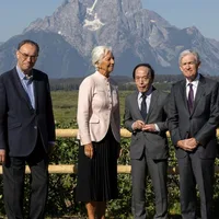 Fog of war clouds global rate cut outlook