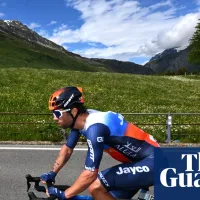 Australian cyclist Michael Matthews breaks both wrists in horror training crash