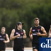 From the Pocket: Essendon have all the hallmarks of a team deep in rebuild – just not the stomach to acknowledge it